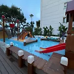 فندق Relax Family & 3*