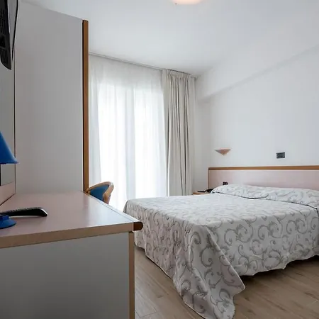 Relax Family & Отель