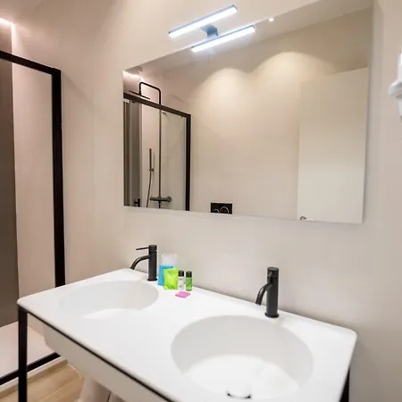 Отель Relax Family &