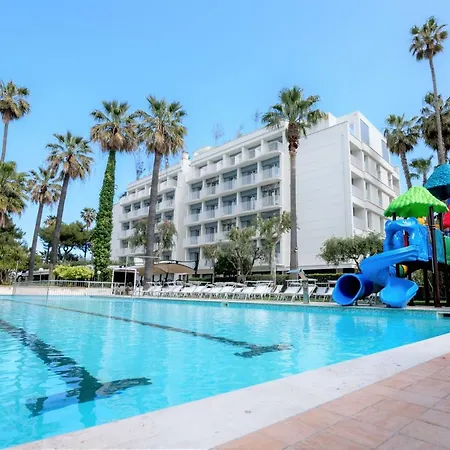 Relax Family & Отель 3*