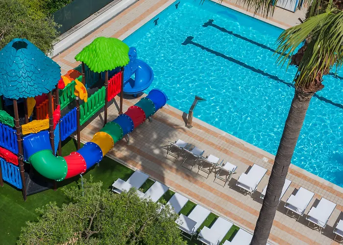 Hotel Relax Family & 3*